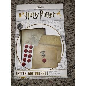 Harry Potter Hogwarts Letter‎ Writing Set